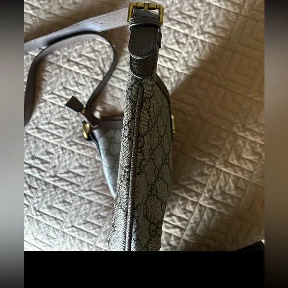 Authentic Gucci Crossbody Purse - Picture 3 of 10